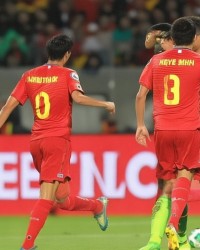 蔚山0-1南非霸主！雷纳斯制胜 2球被吹 日韩独苗世俱杯首轮皆输球